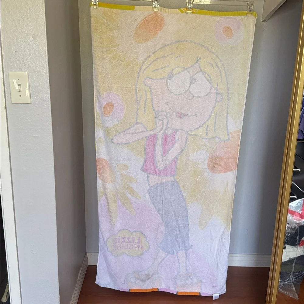 Vintage Y2K Disney Store Lizzie McGuire Yellow Flower Character Beach Towel.